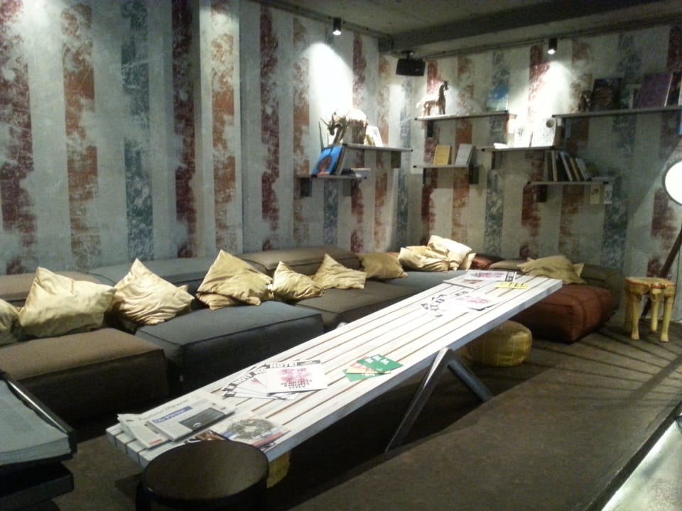 Lobby 25hours Hotel Wien beim MuseumsQuartier