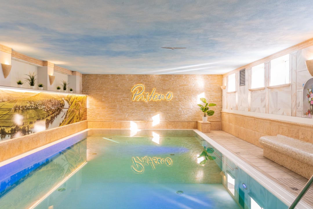Pool Hotel Pistono
