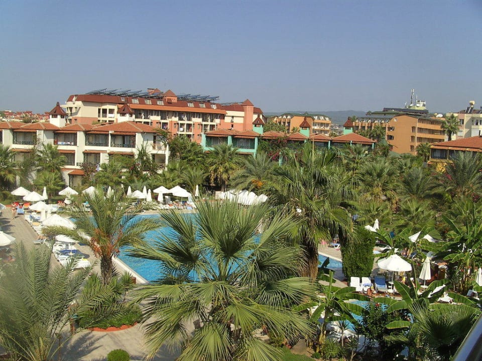 Poolblick von Zimmer Saphir Hotel & Villas