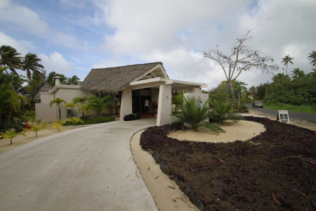 Einfahrt Hotel Little Polynesian