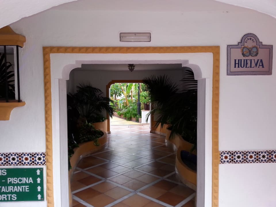 Eingang in die Hotelanlage Globales Cortijo Blanco