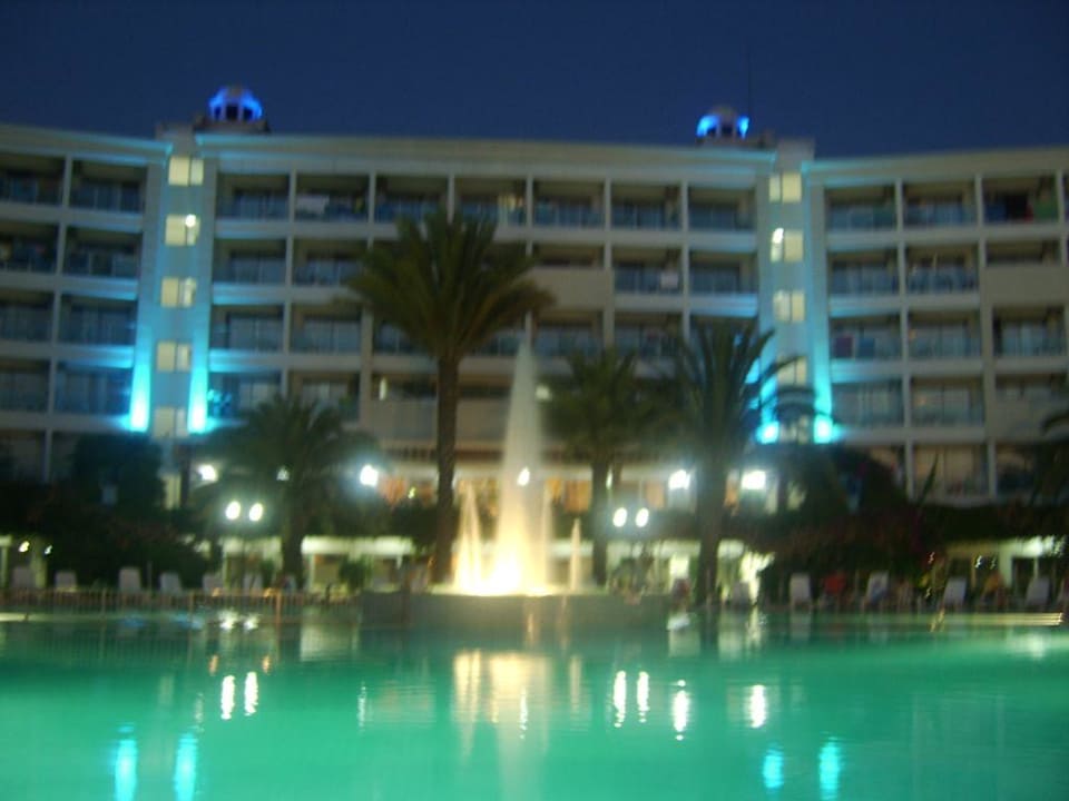 Farbenspiel am Abend! Top Hotel