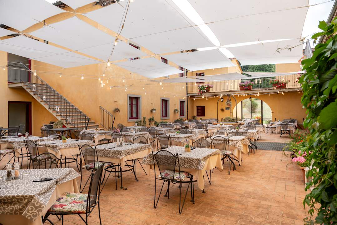 Gastro Hotel Casolare le Terre Rosse