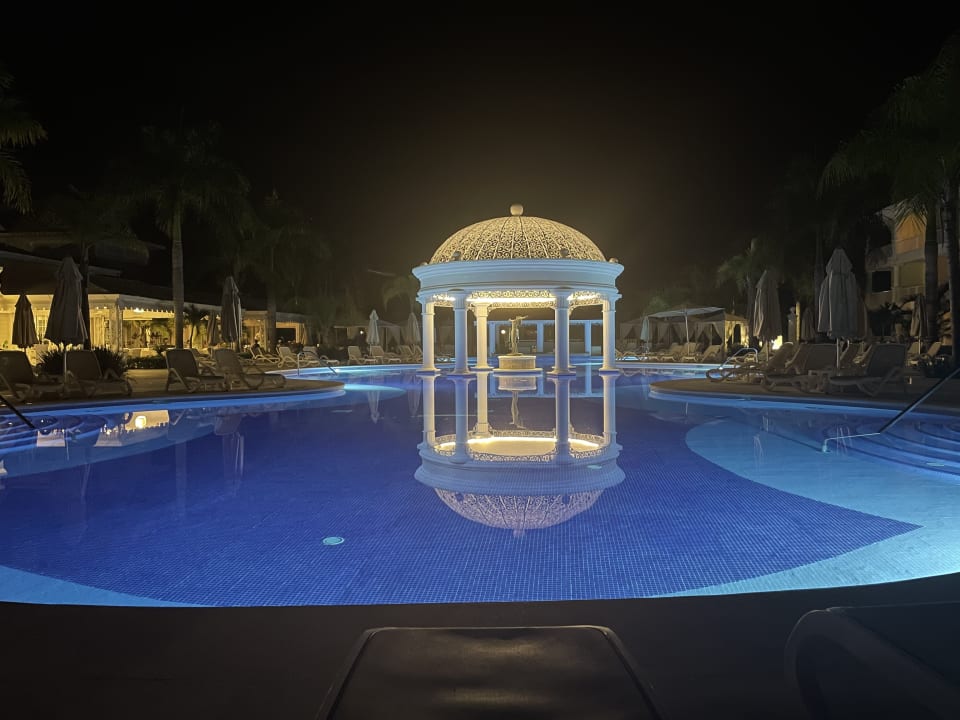 Pool Bahia Principe Luxury Bouganville