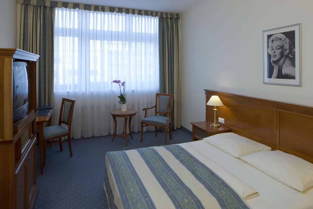 Standardzimmer Hollywood Media Hotel