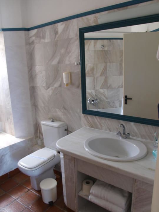 Nettes Bad Alexander Beach Hotel & Village Resort