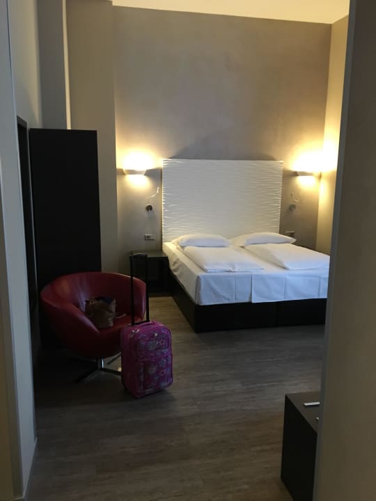 Tolles Design, aber keine 4 Sterne wert Artim Hotel