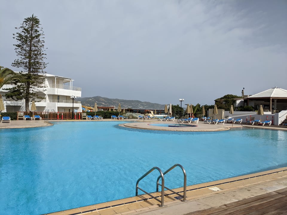 Pool Apollonia Beach Resort & Spa