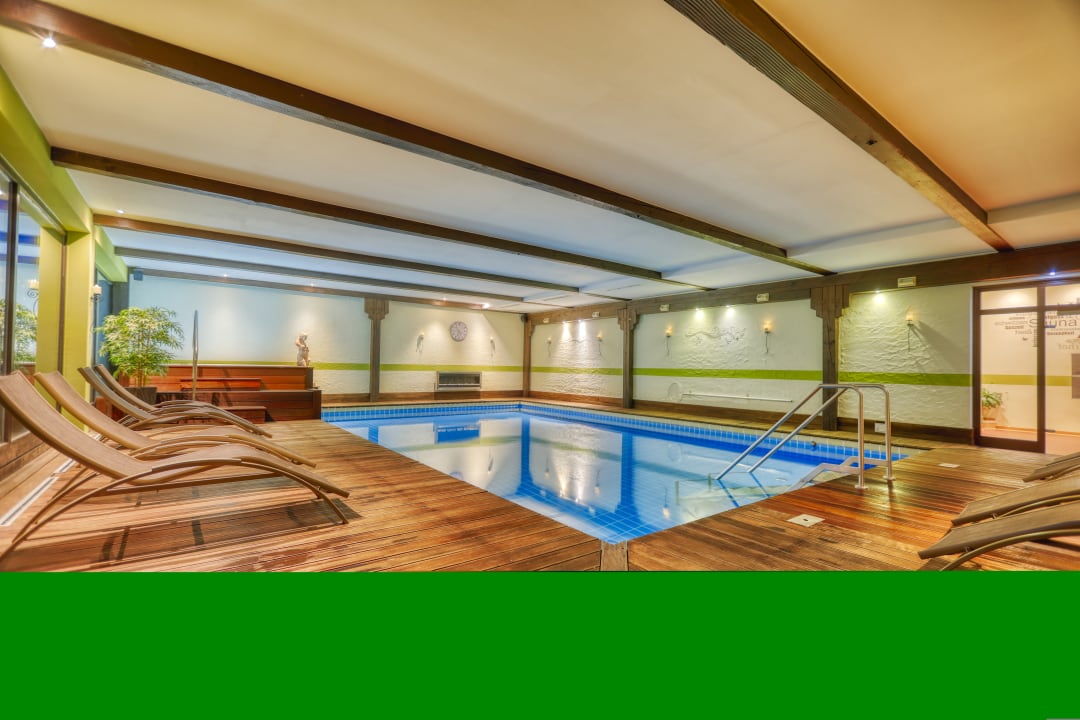 Pool Hotel Gut Schmelmerhof