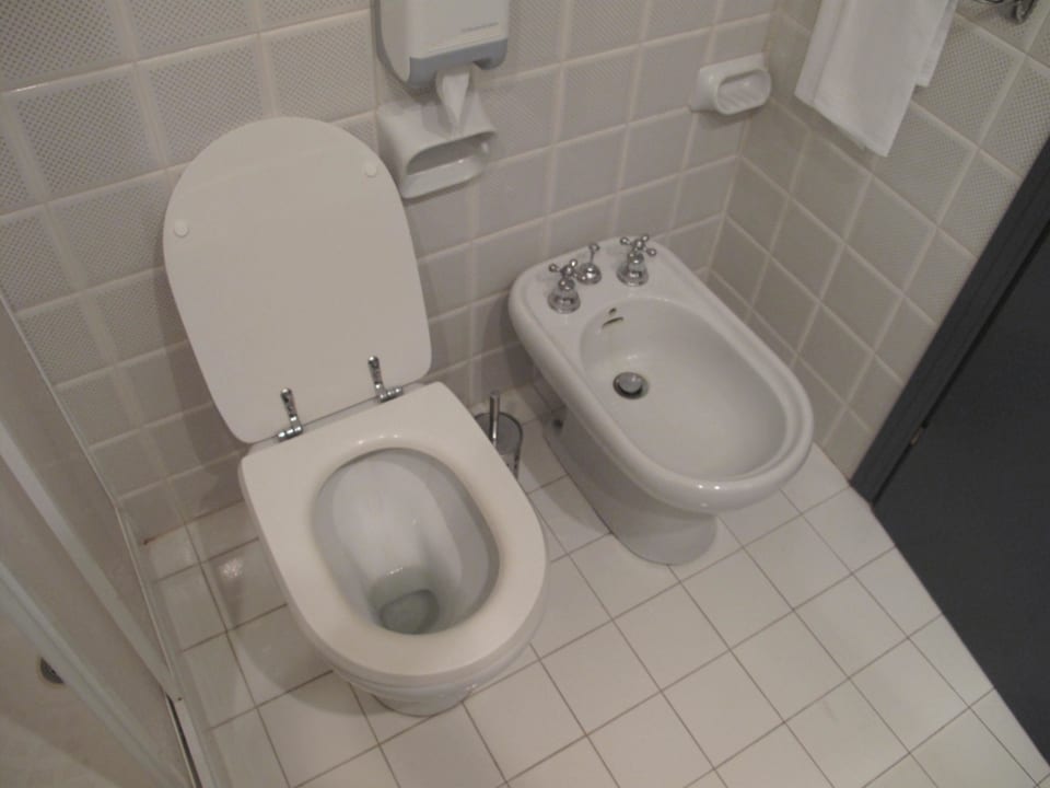 Toilette und Bidet Hotel Orizzonte Acireale