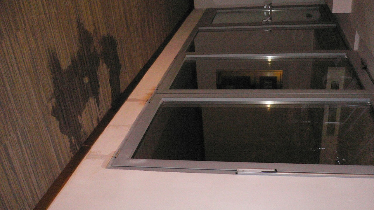 Vor unserem Zimmer, bei Unwetter undicht! Bluesun Hotel Soline