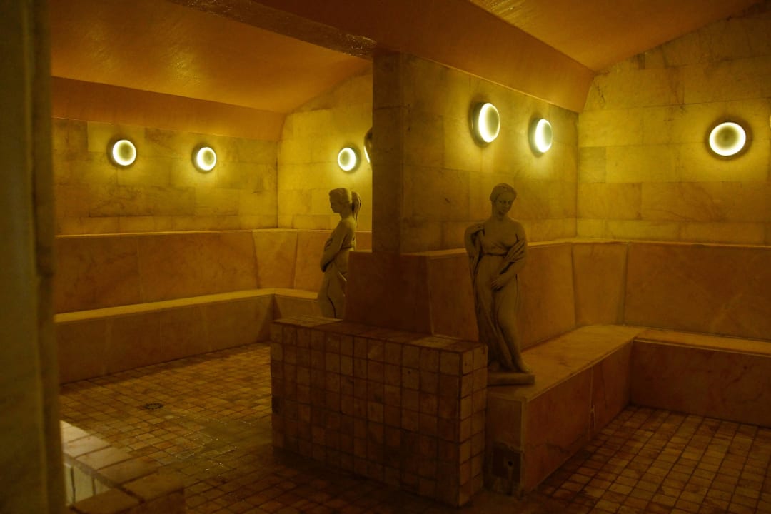 Dampfsauna mit vielen Sitzplätze Grupotel Playa de Palma Suites & Spa