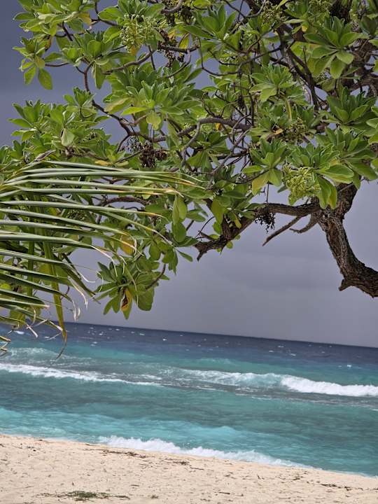 Strand Kuredu Island Resort & Spa