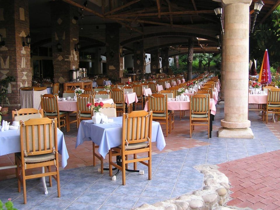 Blick in den Speisesaal_1 Hotel Defne Garden