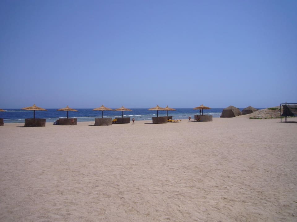 Hotelstrand inclusive neuer Liegen Coral Sun Beach