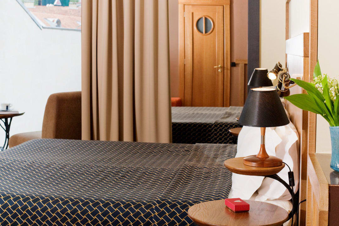 Cosy room with a King size bed Best Western Santakos Hotel