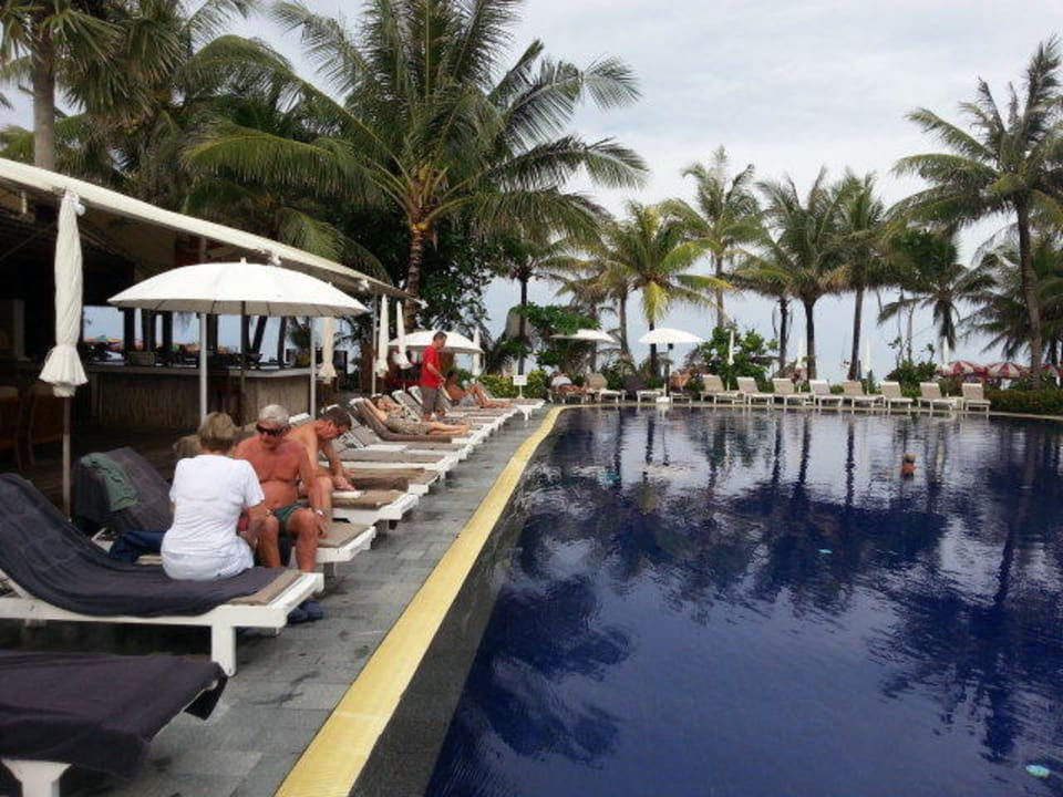 Pool in Strandnähe Sunprime Kamala Beach