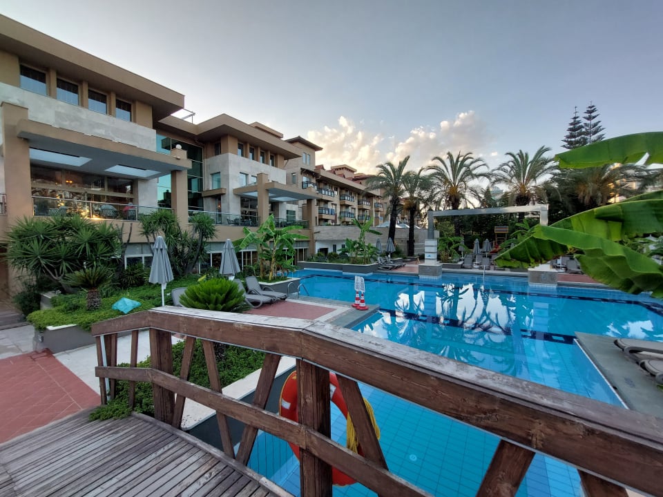 Pool TUI BLUE Xanthe