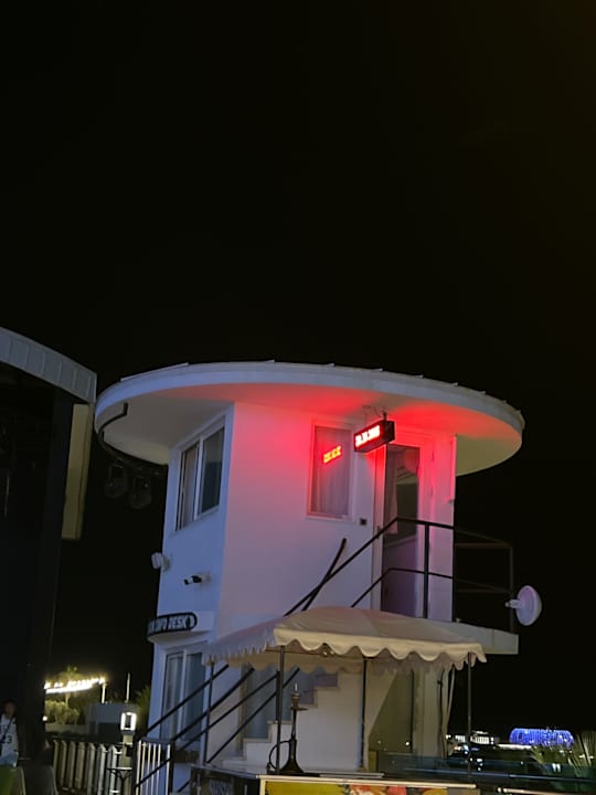 Außenansicht Azura Deluxe Resort & Spa Hotel