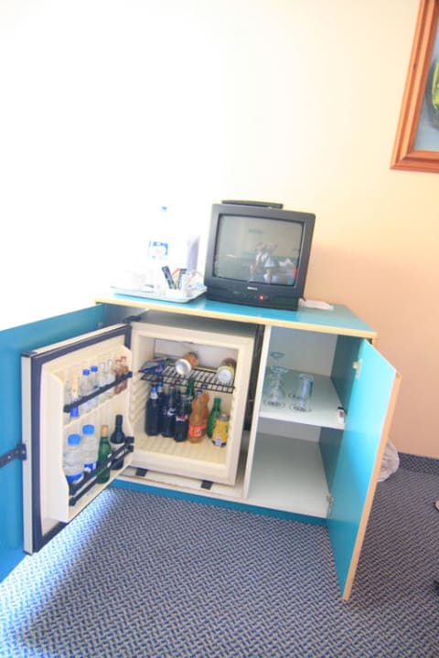 Der Kühlschrank und TV Grand Kaptan