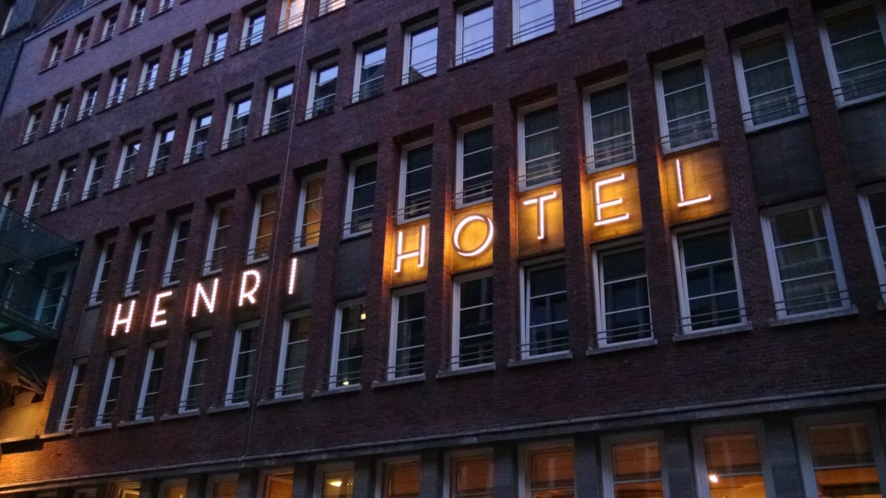Außenansicht Henri Hotel Hamburg Downtown