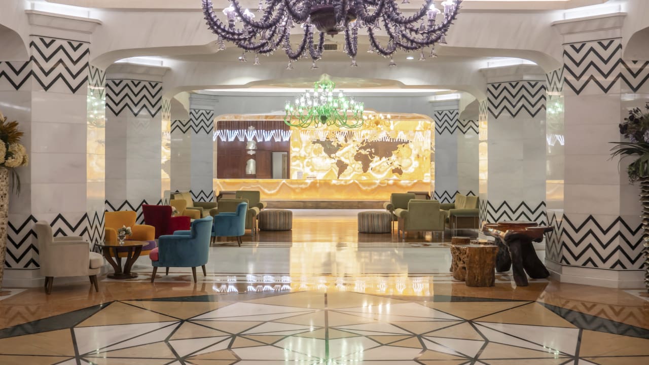 Lobby Royal Taj Mahal Hotel