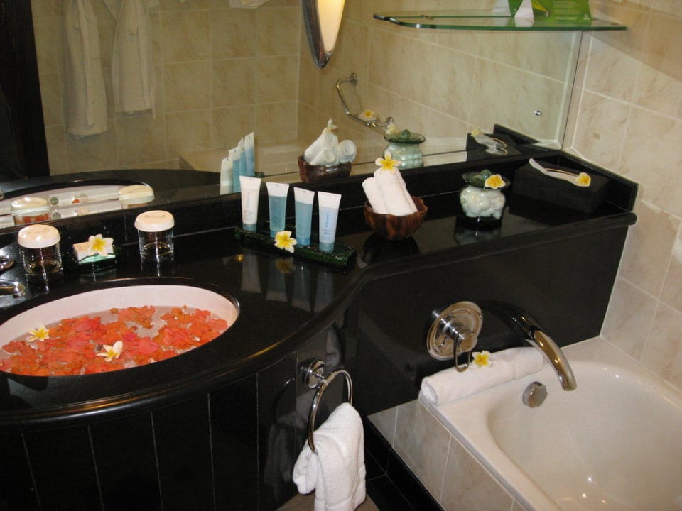 Bad Hilton Mauritius Resort & Spa