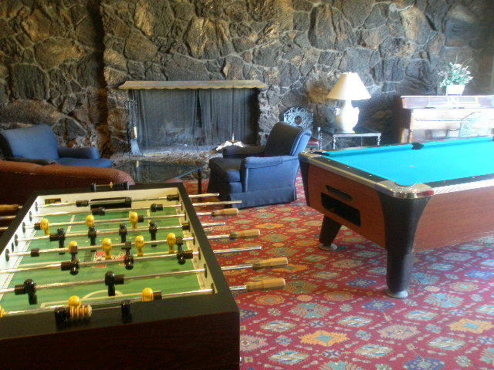 Kaminzimmer mit Kicker & Billardtisch Hotel Days Inn Flagstaff West Route 66