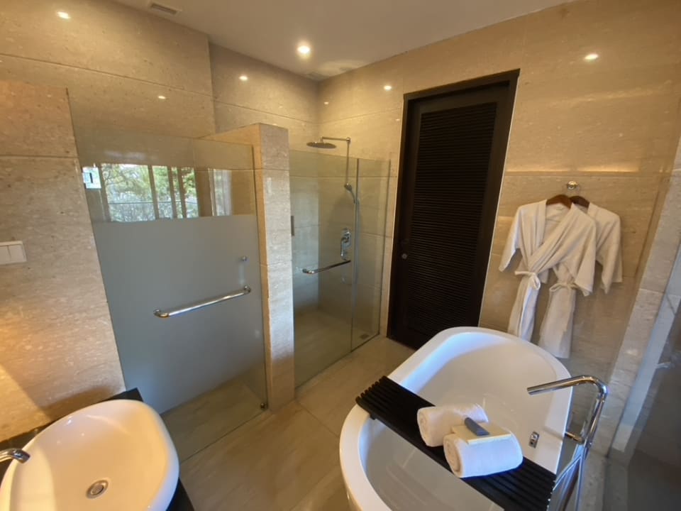 Zimmer The Seminyak Beach Resort & Spa