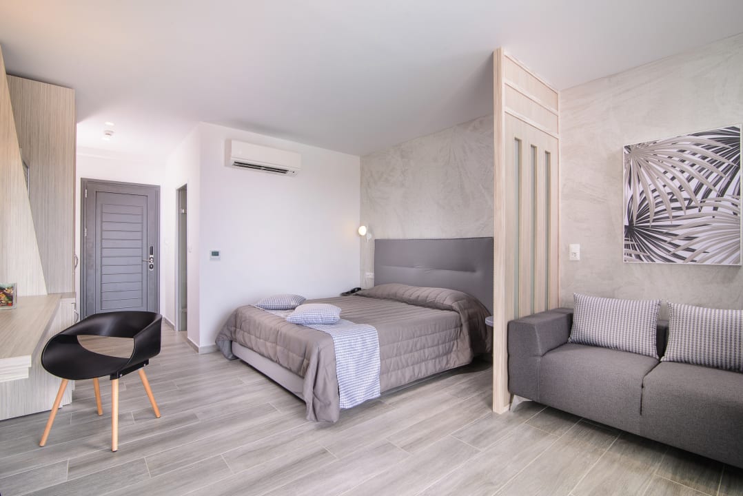 Zimmer Hotel Lagomandra Beach