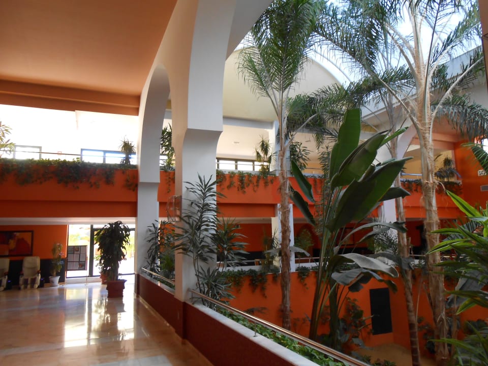 Lobby Apartamentos Playamarina by Senator