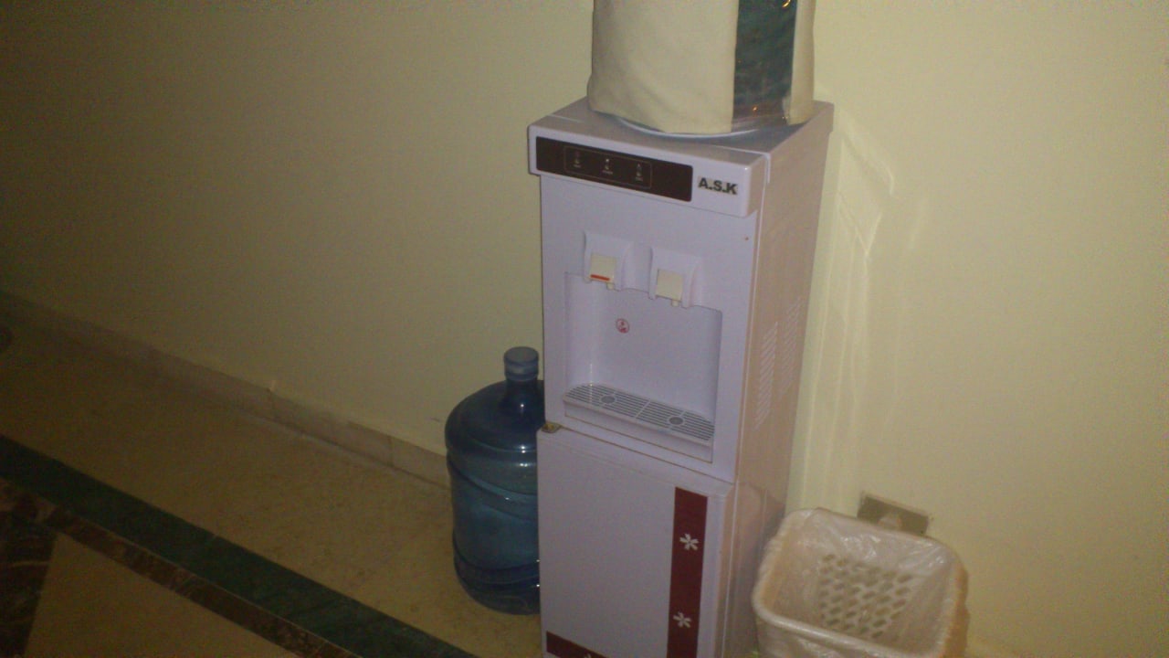 Wasserspender im Flur, fast immer defekt o. leer Sunny Days Palma De Mirette Resort & Spa