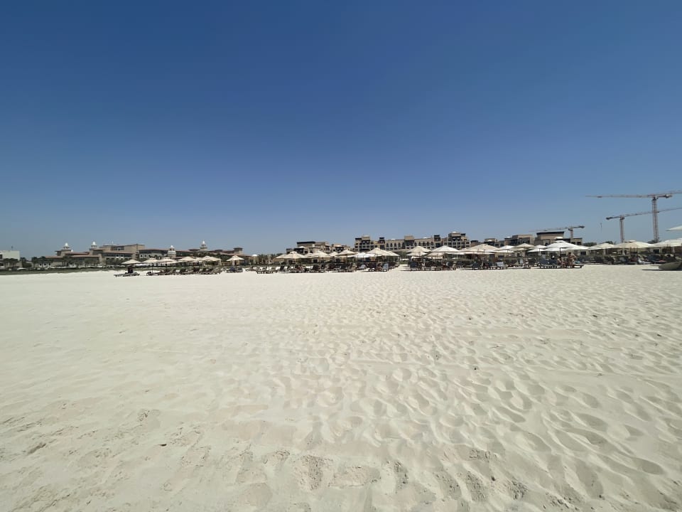 Strand Saadiyat Rotana Resort &  Villas