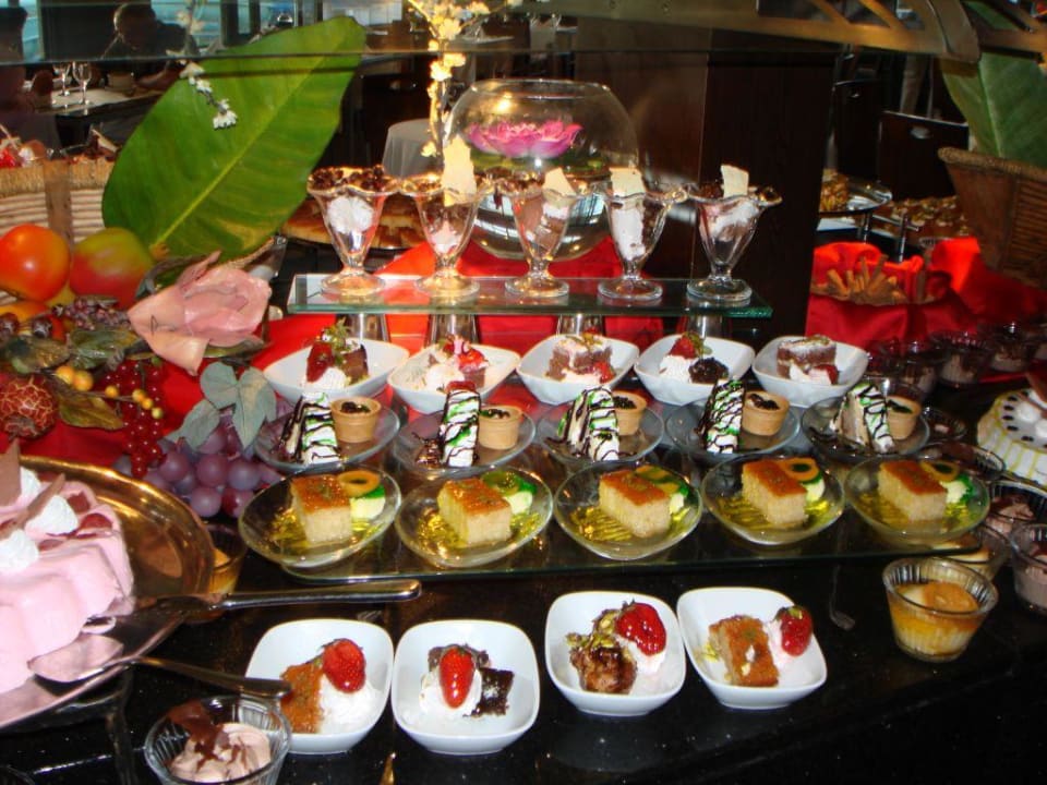 Lecker! Limak Lara Deluxe Hotel & Resort