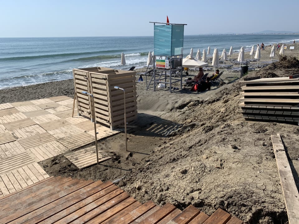 Strand Wave Resort