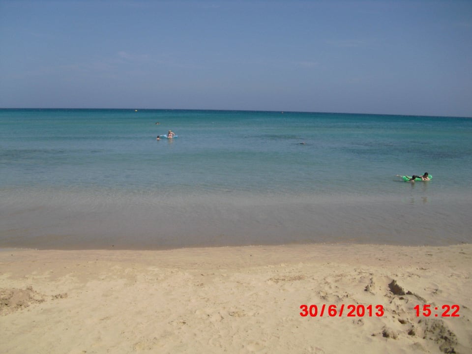Das Meer mit ganz klarem Wasser SBH Hotel Taro Beach