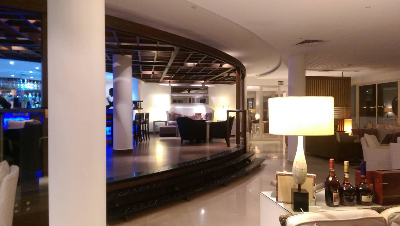 Super Ambiente in der Bar  Steigenberger Makadi Hotel - Adults only