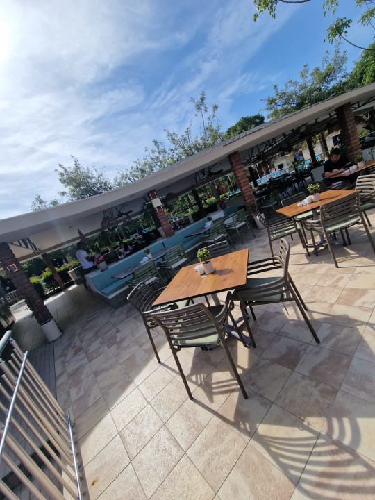 Gastro Can Garden Beach