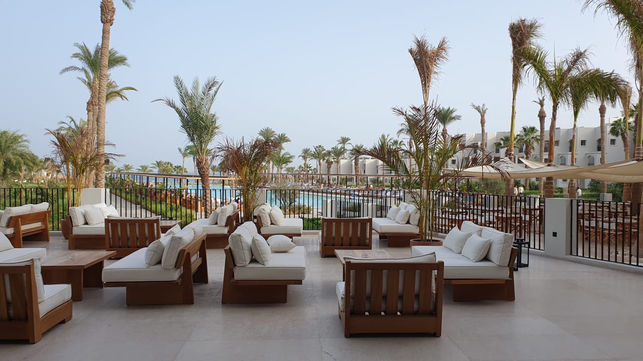 Gastro Serry Beach Resort