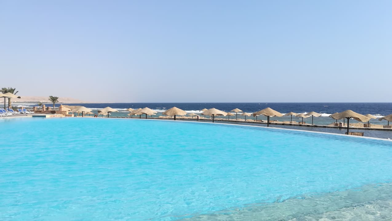 Pool Radisson Blu Resort, El Quseir