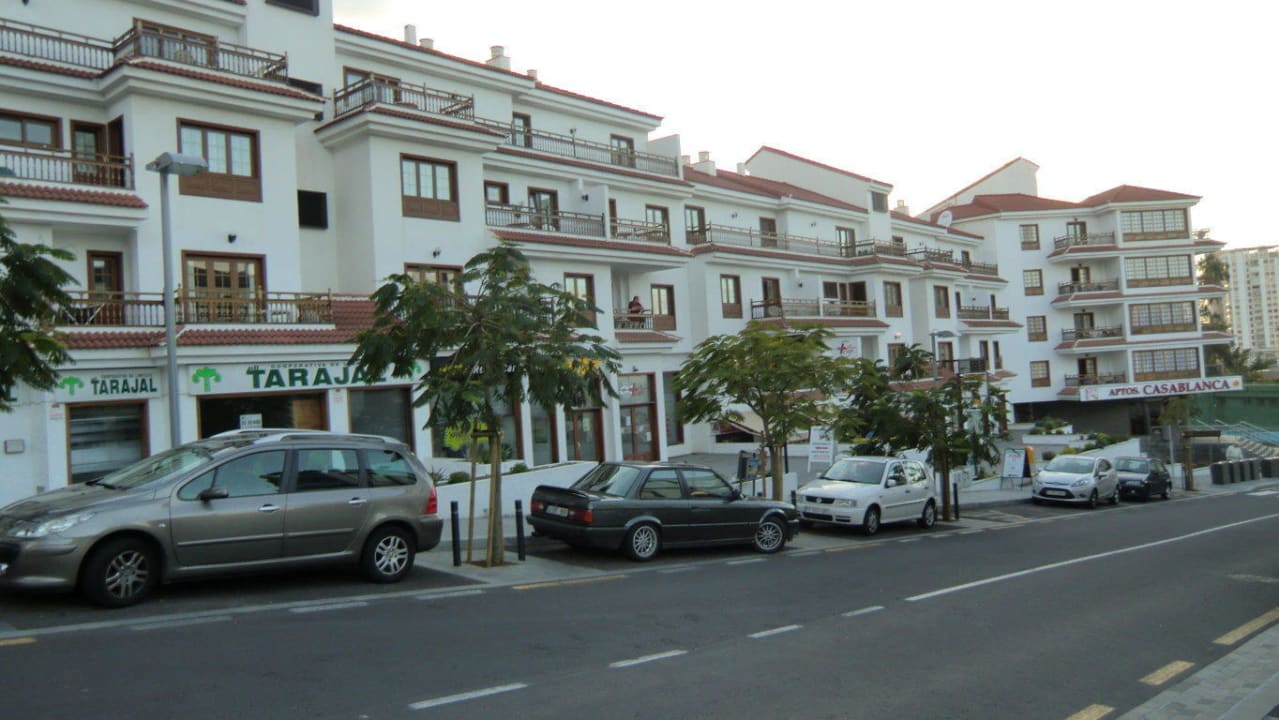 Zufahrtstrasse Apartamentos Casablanca