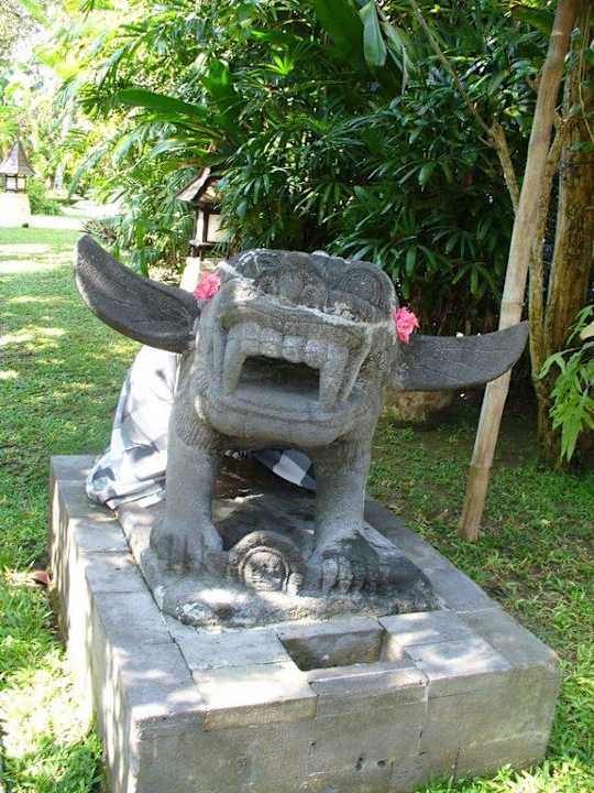 Eine der vielen netten Details der Anlage Puri Santrian