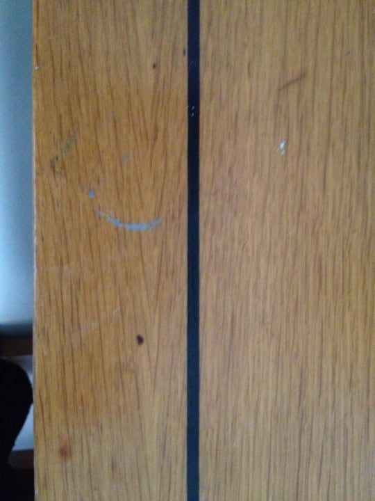 Komode, Dreck war abkratzbar Hotel Ibiza Playa