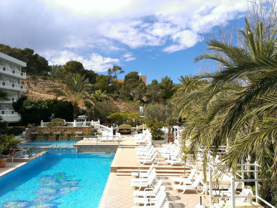 Blick auf den Pool vom Zimmer 101 Hotel Bahia del Sol