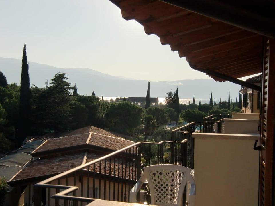 Blick von unserem Zimmer Richtung Gardasee Hotel Antico Monastero