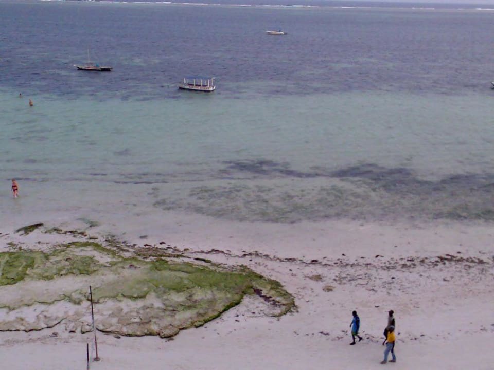 Strand Bahari Beach Hotel