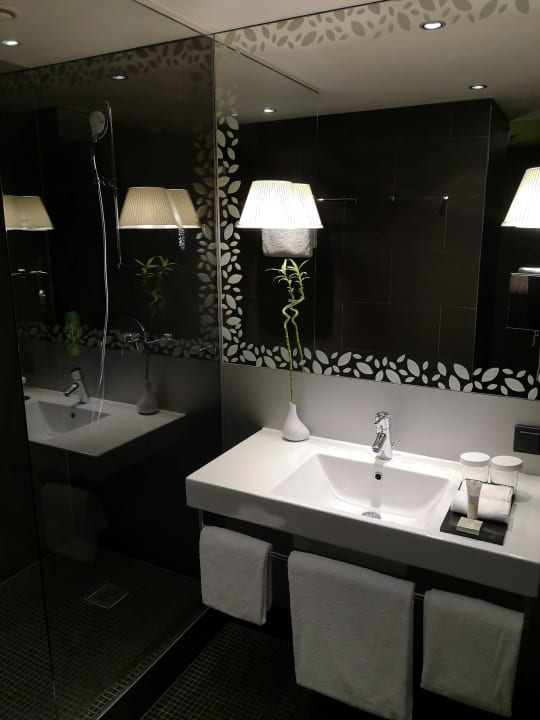 Zimmer Mövenpick Hotel Stuttgart Airport