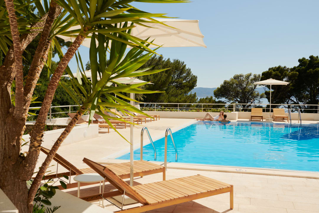 Pool Bluesun Hotel Maestral