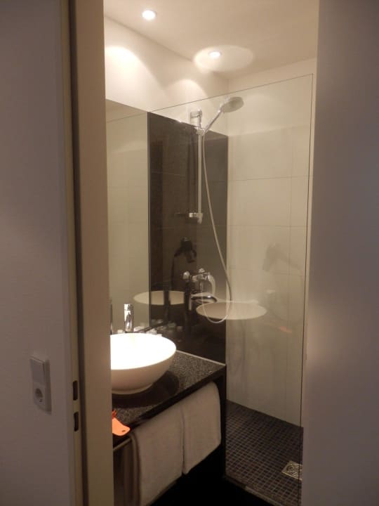 Badezimmer Motel One Hamburg-Alster