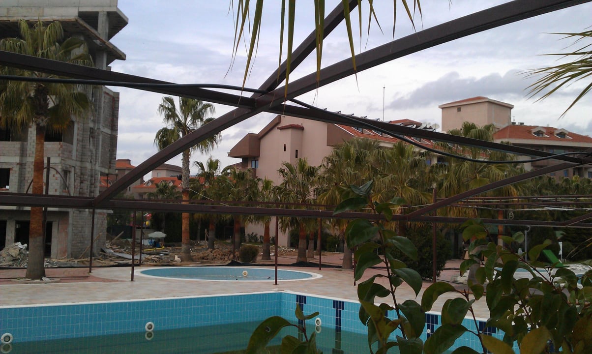 Abstand zum älteren Gebäude Hane Family Resort